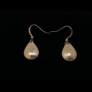 Dangle earrings